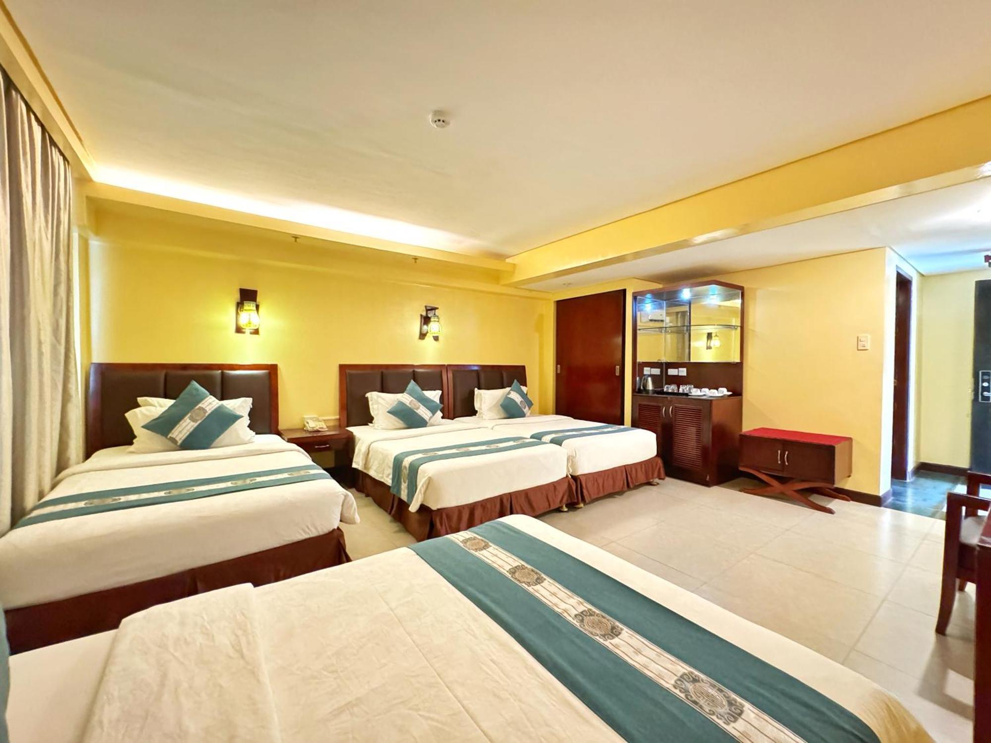 Golden Phoenix Hotel Boracay Manoc-Manoc ภายนอก รูปภาพ