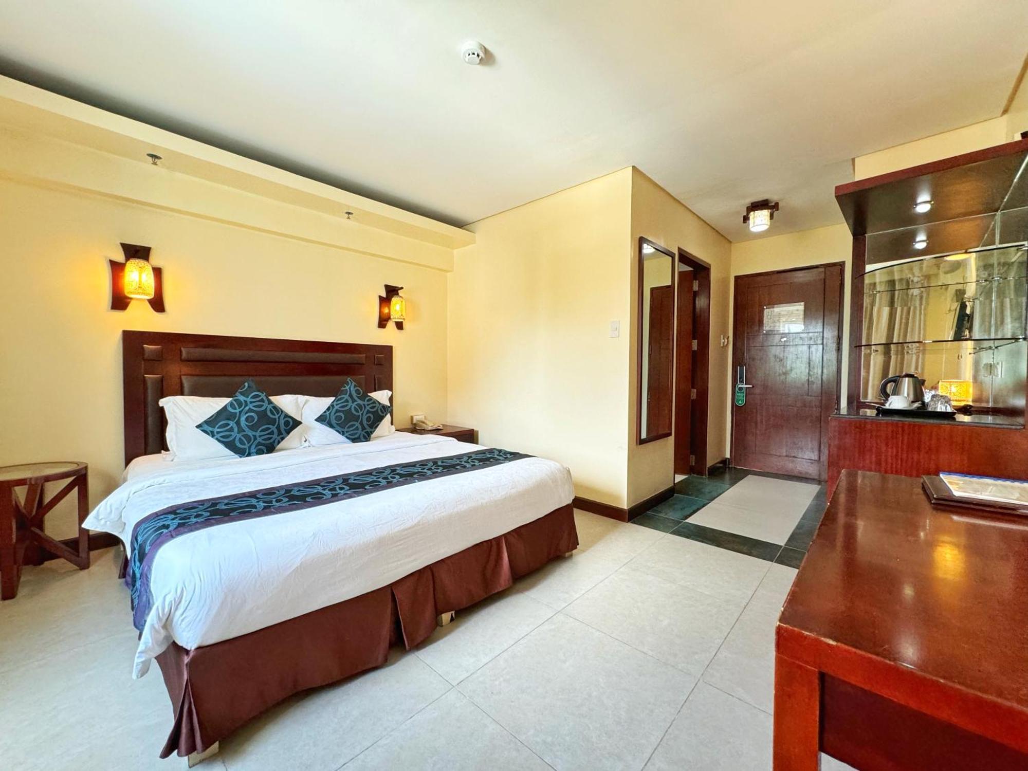 Golden Phoenix Hotel Boracay Manoc-Manoc ภายนอก รูปภาพ