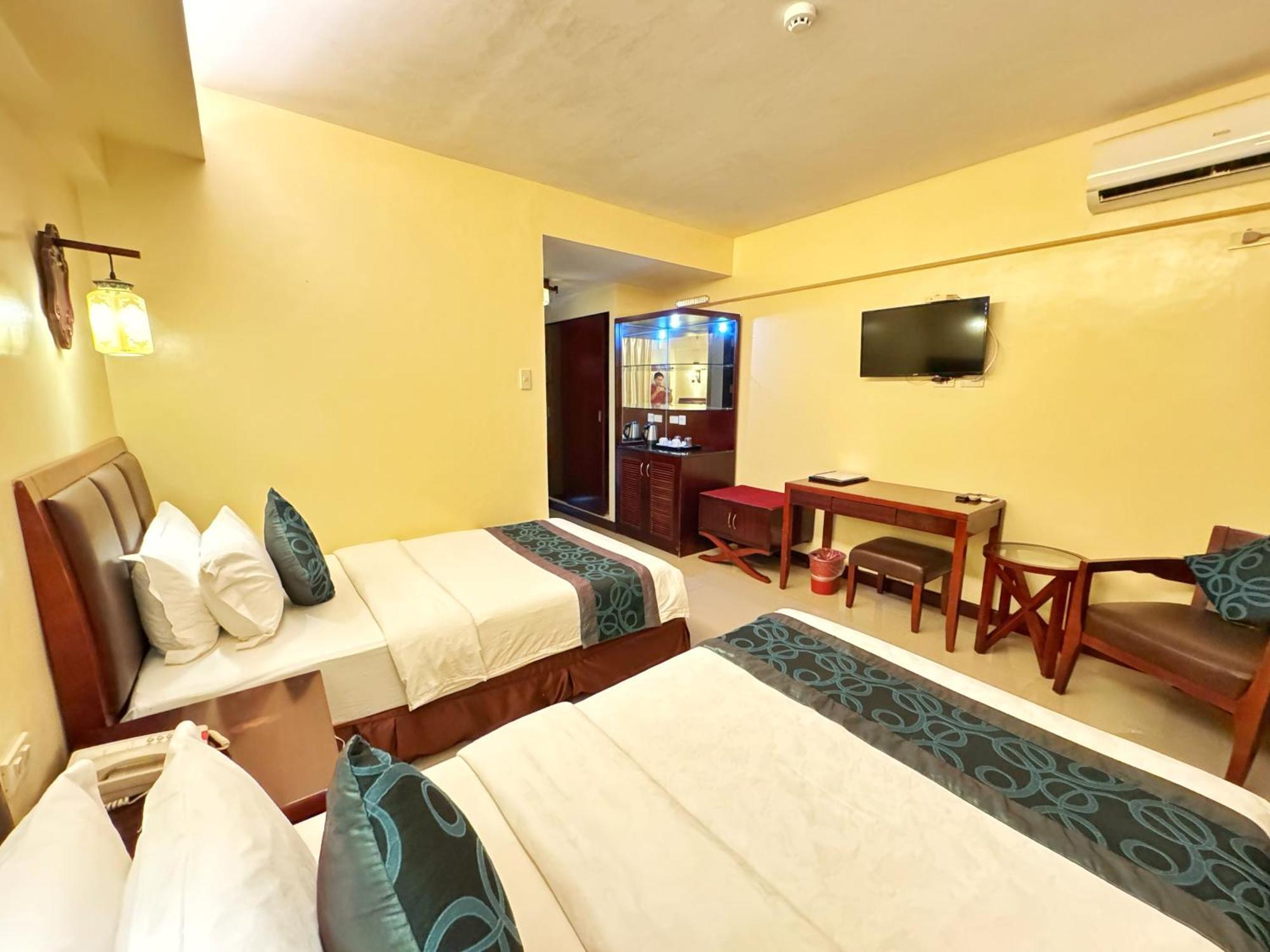 Golden Phoenix Hotel Boracay Manoc-Manoc ภายนอก รูปภาพ