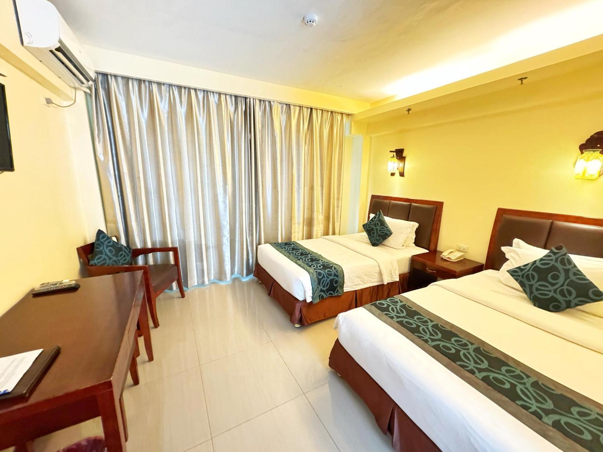 Golden Phoenix Hotel Boracay Manoc-Manoc ภายนอก รูปภาพ