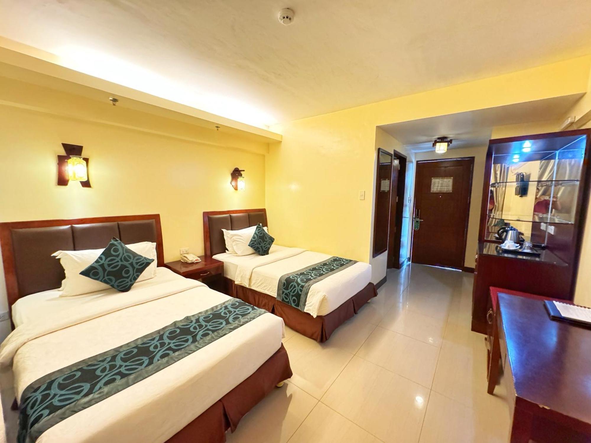Golden Phoenix Hotel Boracay Manoc-Manoc ภายนอก รูปภาพ